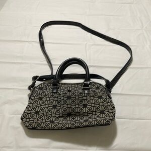 Handle or over the shoulder pocket book.